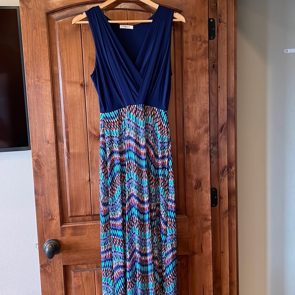 Navy blue maxi dress. Size medium
